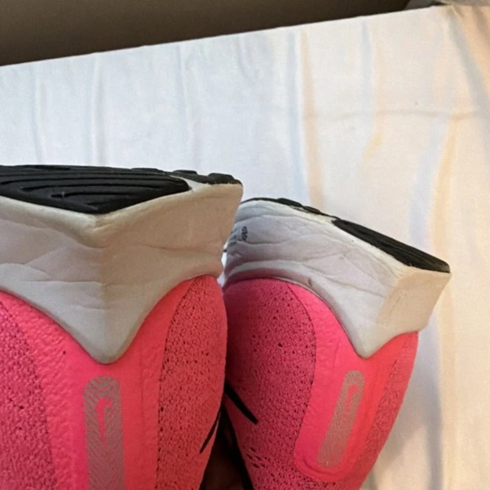 Nike Zoom Running‎ Shoes Womens Size 9 Pink Black Athletic  Lightweight 1730